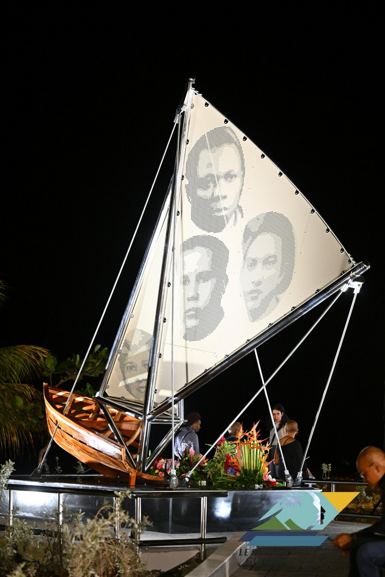 memorial dissidence antilles pixellisation tole perforee acianov 5