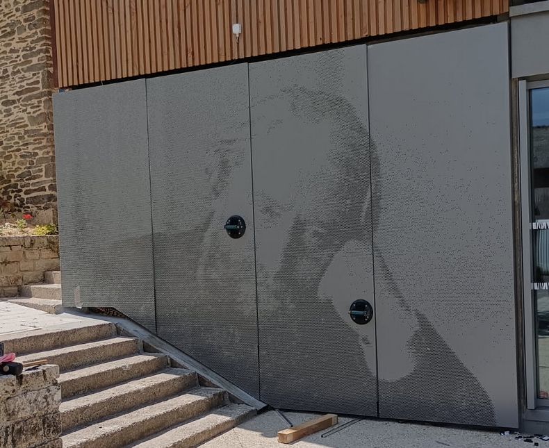 tole pixelisee perforee acianov musee serusier 2