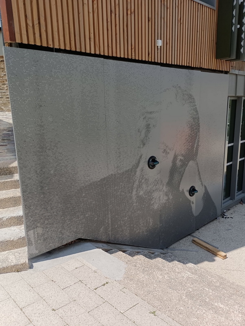 tole pixelisee perforee acianov musee serusier 3