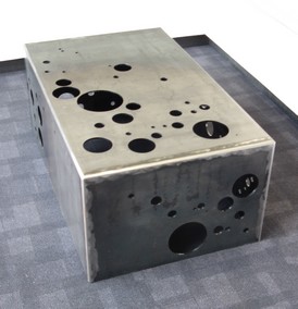 tole-perforee-decorative-once-d-or2